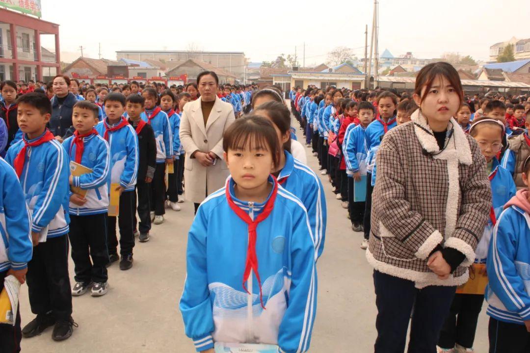 地震剛剛最新查詢,地震剛剛最新查詢，了解地震動(dòng)態(tài)，做好安全防范