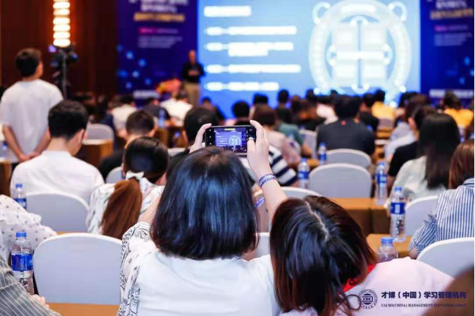 2024澳門最新開獎(jiǎng),澳門彩票業(yè)的發(fā)展與展望，聚焦2024年最新開獎(jiǎng)
