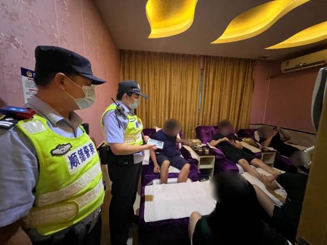 澳門今晚一肖中特,澳門今晚一肖中特，警惕違法犯罪風(fēng)險