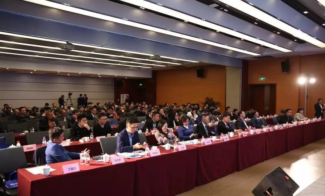 2025年全年資料免費大全優(yōu)勢|急速釋義解釋落實,邁向未來，探索2025年全年資料免費大全的優(yōu)勢與急速釋義解釋落實之道