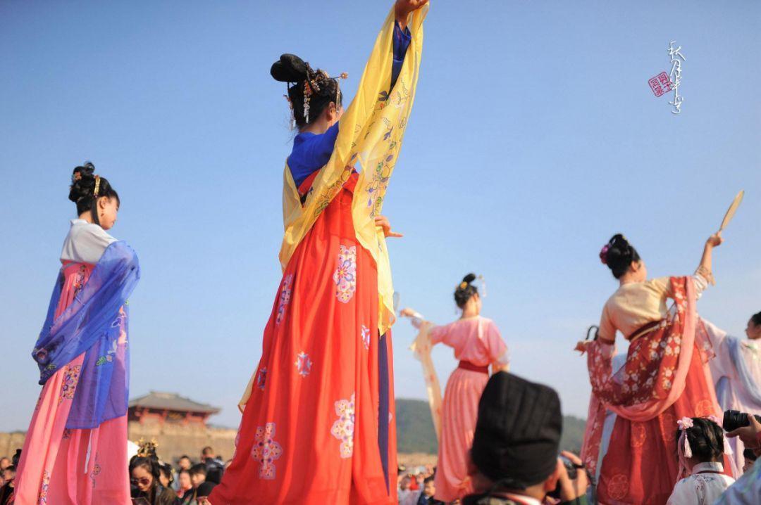 天空彩正版免費資料|創(chuàng)業(yè)釋義解釋落實,天空彩正版免費資料與創(chuàng)業(yè)釋義，從理論到實踐的落實之路